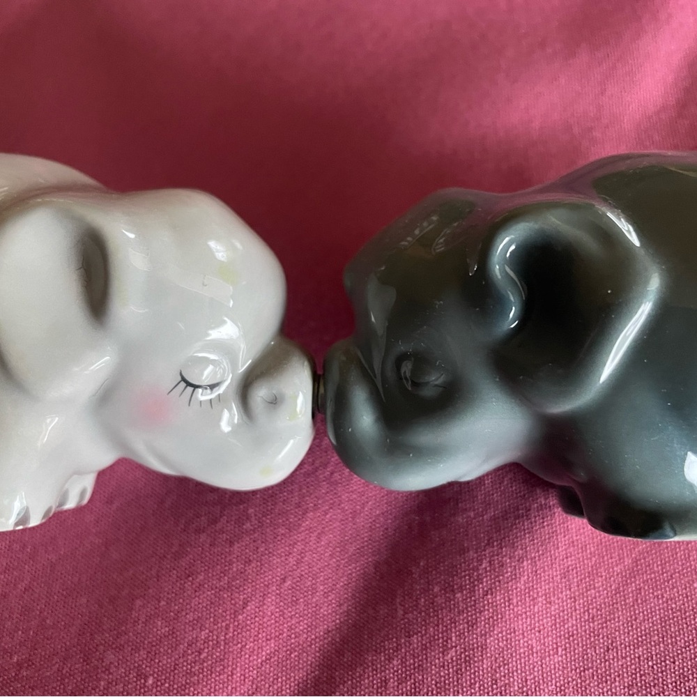 Ceramic Elephant Salt & Pepper Set